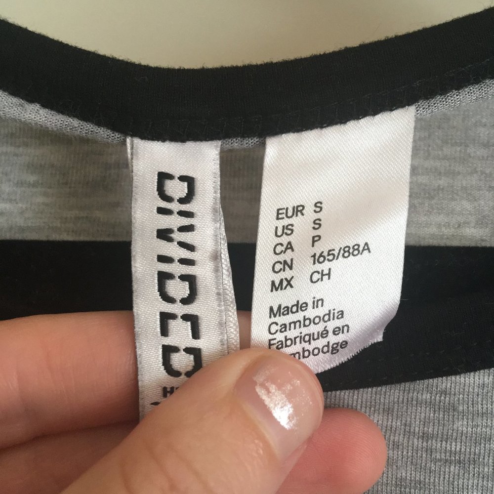 H&M Baseball Tee - Picture 3 of 4